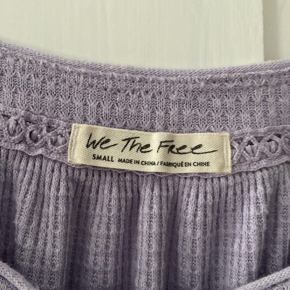 Free People We The Free Boho Feminine Must Have Henely in Lilac Cloud Size Small - Picture 3 of 6